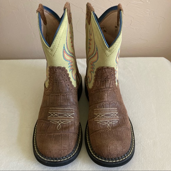 Ariat boots - Picture 2 of 8